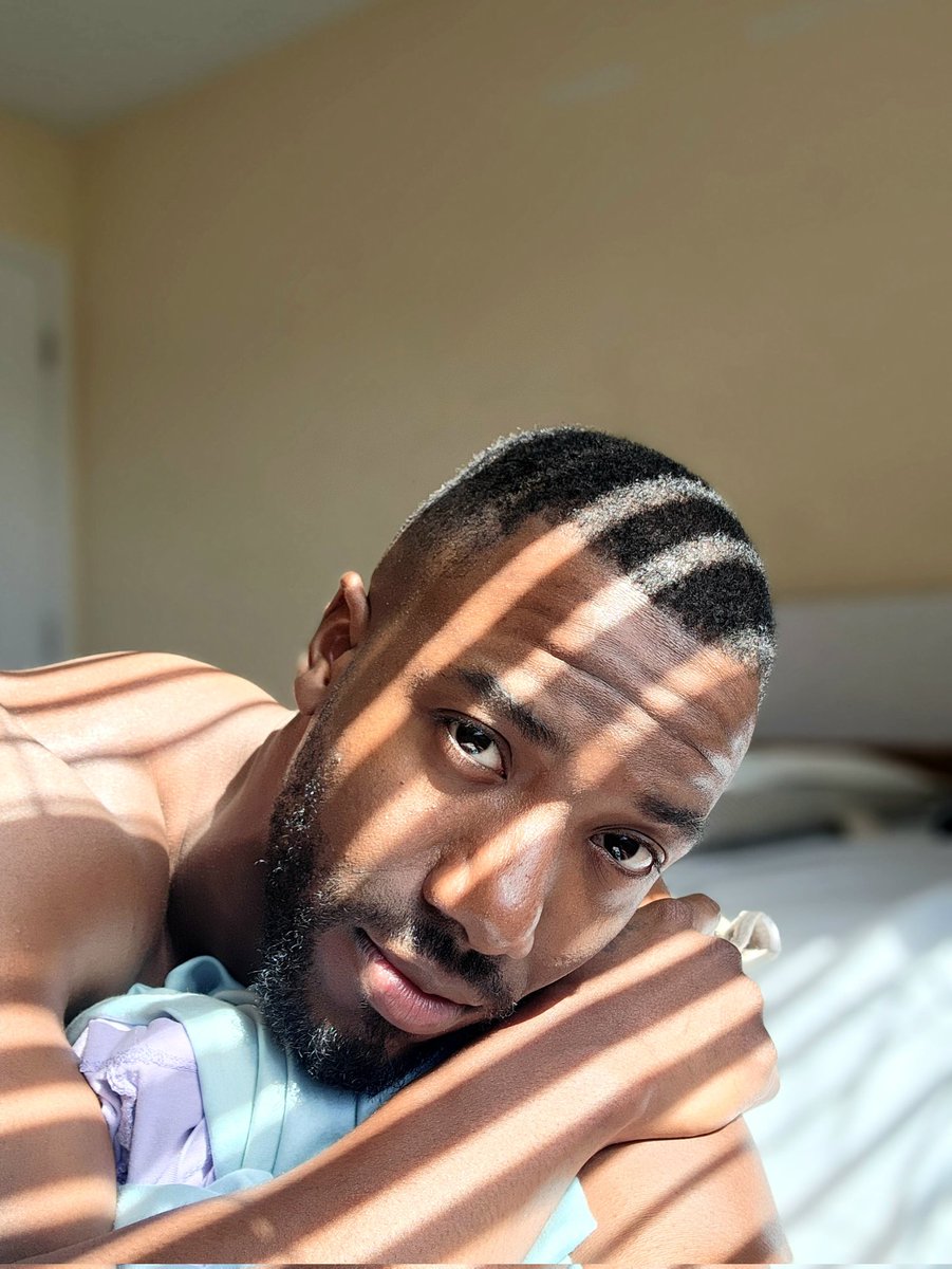 PrinceBona18's tweet photo. I only have eyes for you.... https://t.co/icU55iIZhI