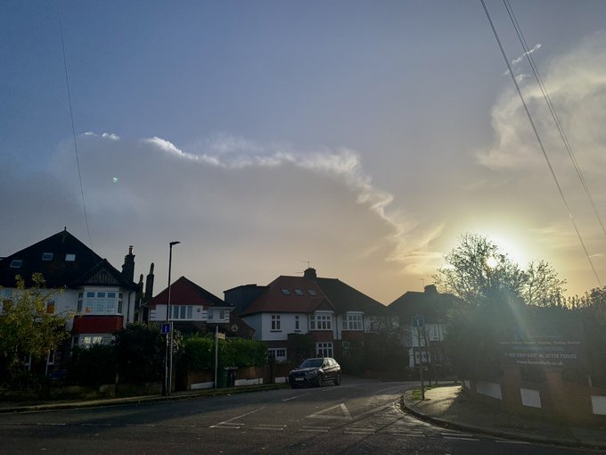 CloudAppSoc's tweet photo. Cumulonimbus spotted over Streatham, London, UK, by @daveinlond72 https://t.co/iOPkxncDgW