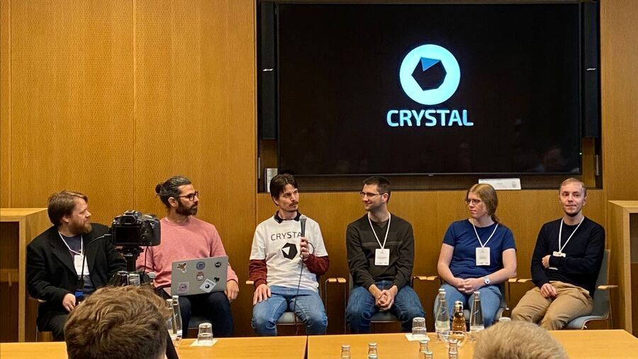 We were having a blast at CrystalConf 2023 in Berlin! Here are some impressions from the community gathering: crystal-lang.org/2023/11/09/mem… #CrystalConf #CrystalLang