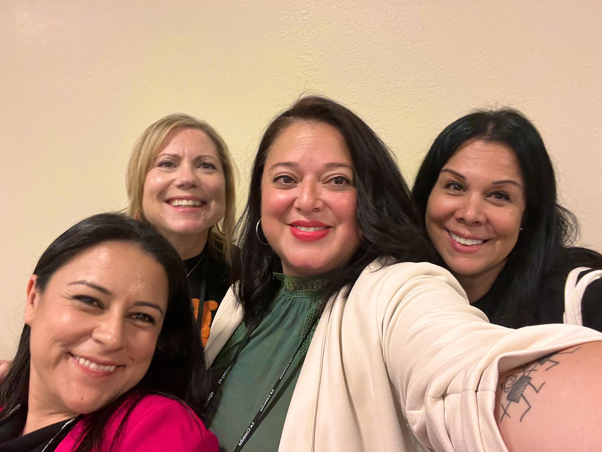 LoiedermanCSL's tweet photo. Thank you so much for attending our session! Together we learn. Together we teach. Together we make change. This is why I love coming to #LaCosecha! @CloatJulia @rpdelcastillo @ViaEdConsulting @NZVillavicencio @MCPSDELME @DLeNM https://t.co/0tFlraOS0C