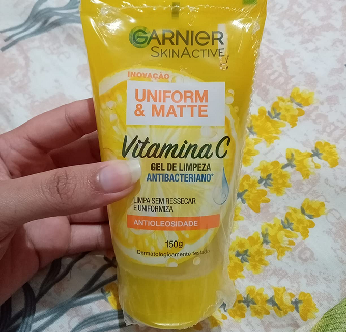 Gel de Limpeza Facial Antibacteriano Garnier Uniform & Matte Vitamina C, 150ml, Incolor