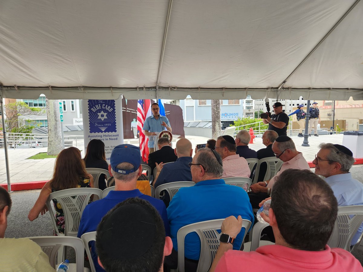 ushi_teitel's tweet image. Commemorating the 85th anniversary of Kristallnacht and attending @TheBlueCard event in Puerto Rico. Remembering the tragic events and advocating for tolerance and human rights.