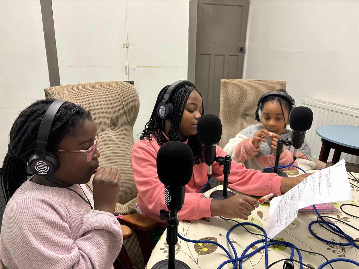 SchoolOfPod1's tweet photo. Our first crop of amazing podcasters recording their first episodes!!! 

#Podcast #SkillsForLife #AmplifyYourPassion https://t.co/LhSGpCzIfm