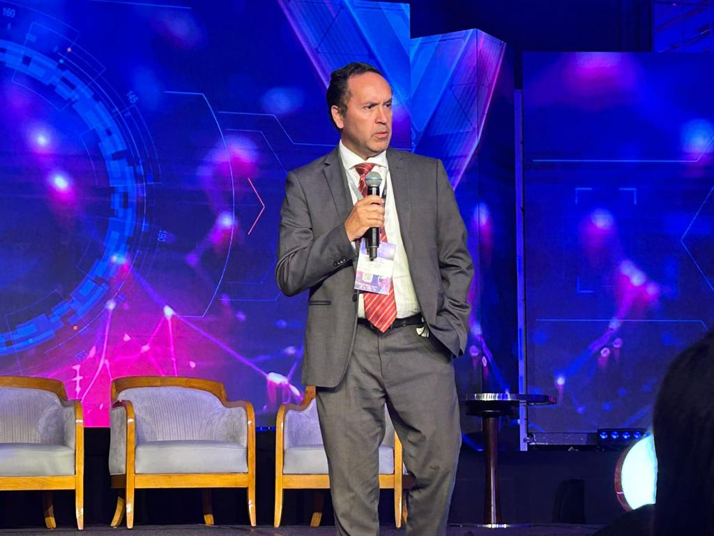 ApoloAbogados's tweet photo. El martes 7 de noviembre, nuestro asociado Andrés Jácome, participó como ponente en la segunda edición de Innova-t Latam, en el foro sobre la Ley de Protección de Datos. Felicitaciones, Andrés, gran intervención en un tema de mucha actualidad e importancia #InnovaTLatam https://t.co/6cjlZArTcg