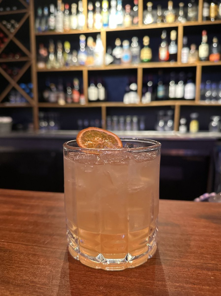 The Great Gatsby 🧡 Vodka, elderflower liquor &amp; grapefruit juice. 

Open 12-9pm in <a href="/DTBurlingtonON/">Downtown Burlington</a> and <a href="/OakvilleDwntown/">Downtown Oakville</a>!
