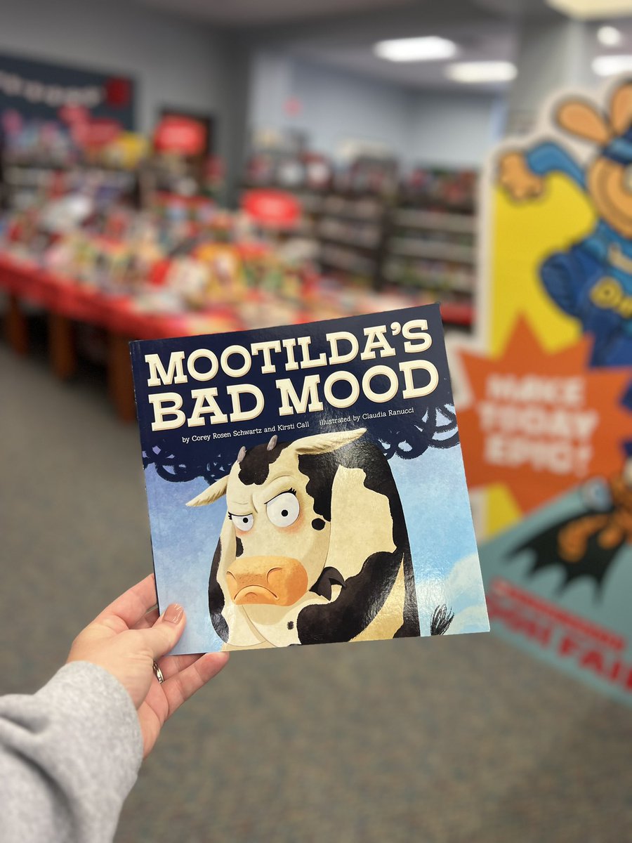 Y’all know I had to put the cow book on my wish list! Love it when the book fair comes to town!
#mccluremarshals #mcclurereaders <a href="/McClureMarshals/">McClure Marshals</a>