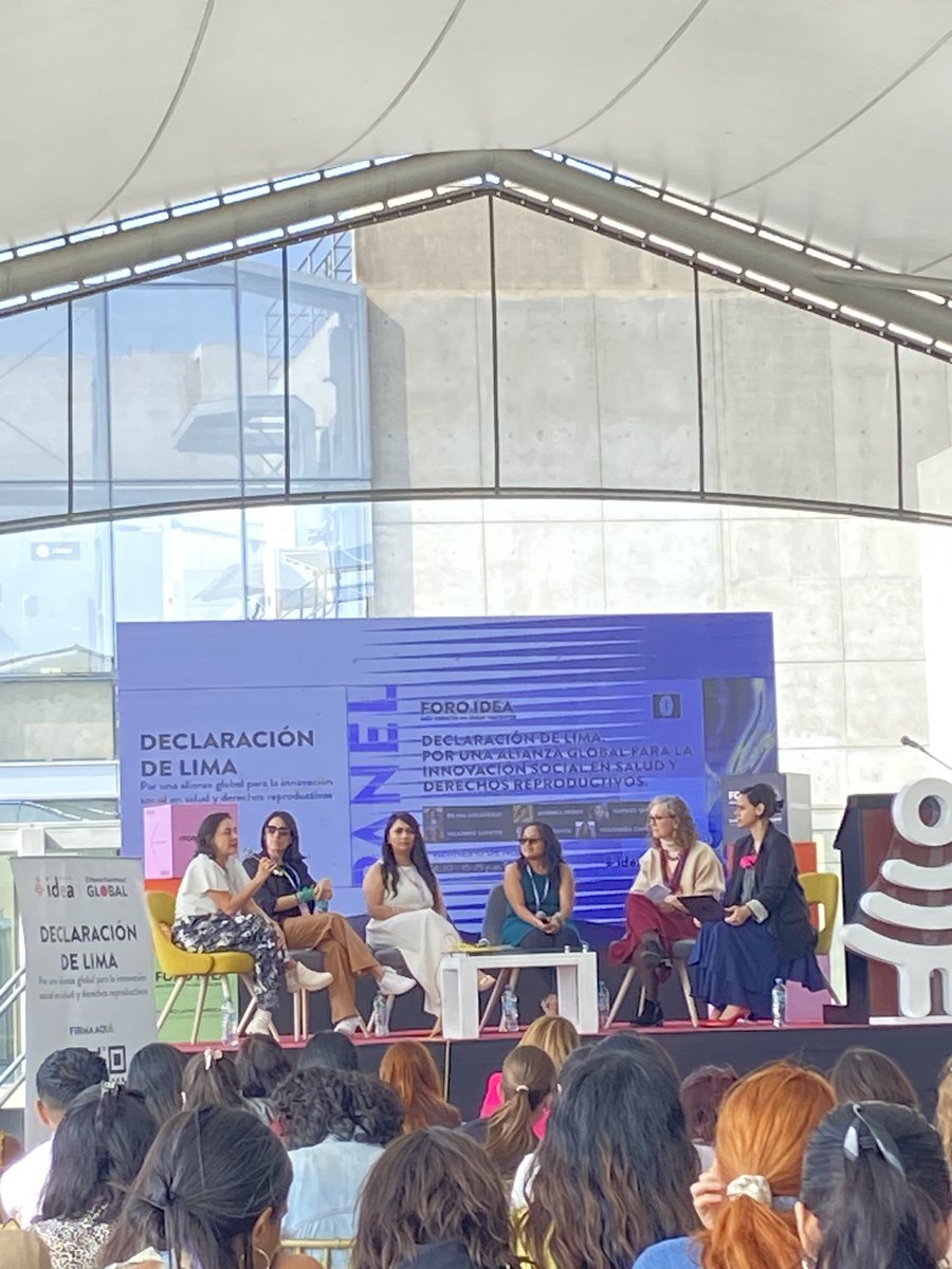 amapola420's tweet photo. Gracias @socialtic @Info_Activismo @Haydeki y Bea por el aporte de TechFeminista en este #ForoIdea @IniciativaIDEA https://t.co/VdLxwsg6FY