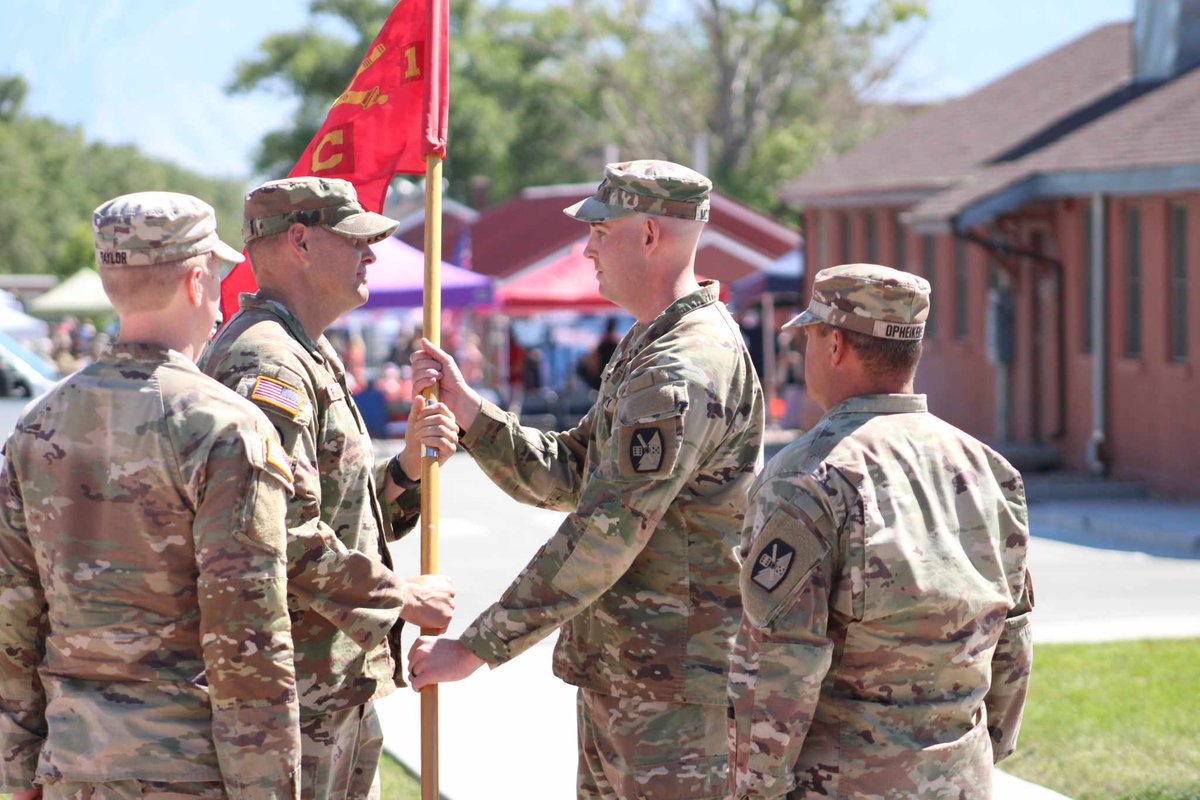 "Today, we honor our veterans - true heroes who've sacrificed for our freedom 🇺🇸. Your courage, commitment, and resilience inspire us daily. To all who served, we owe you our deepest gratitude. Let's share their stories. #VeteransDay