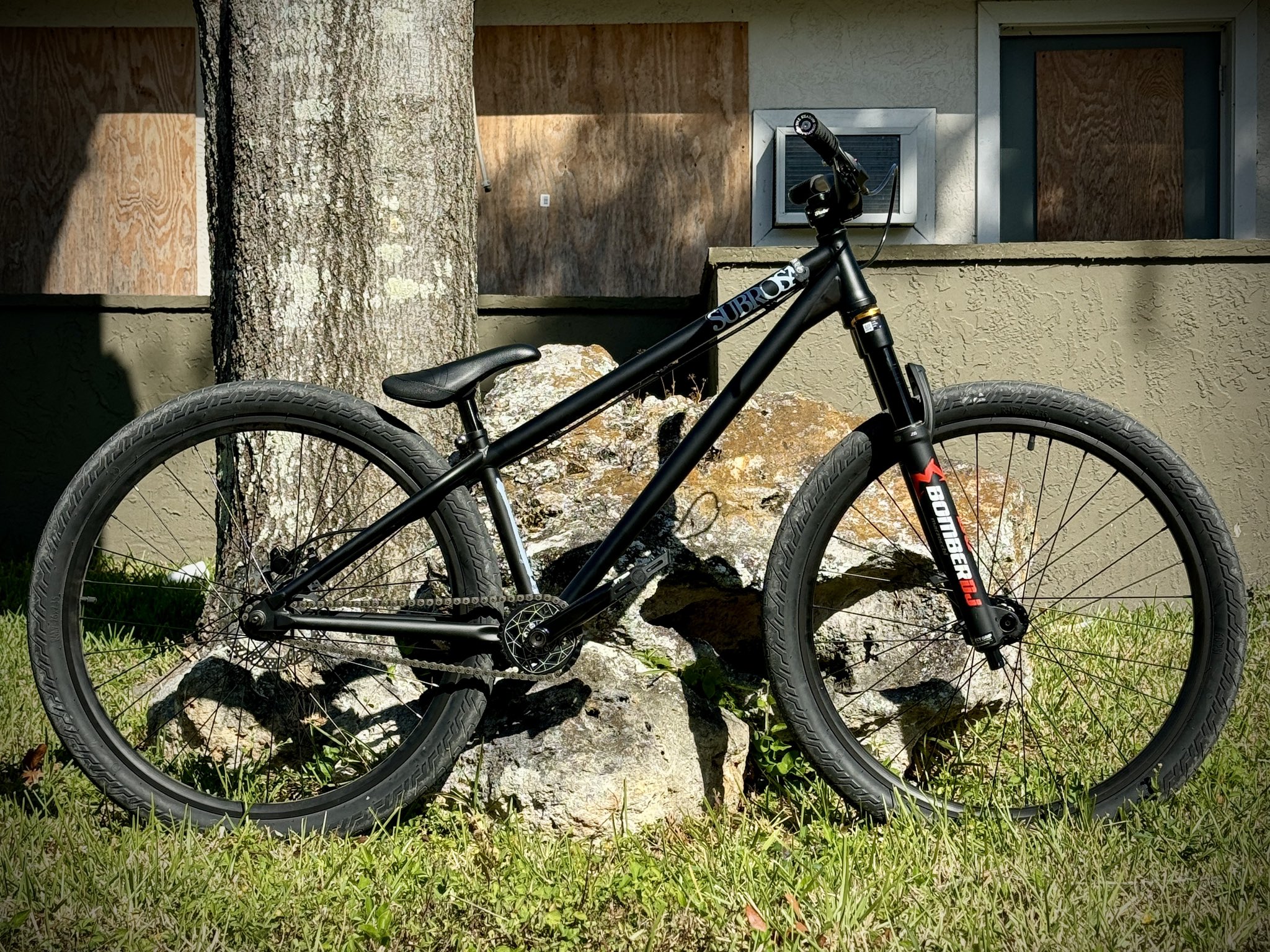 Subrosa Sono BMX Bike | Source BMX - US