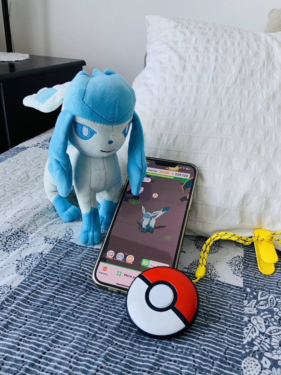 le_bleh's tweet photo. A mimir con Glaceon de a de veras #PokemonSleep https://t.co/Fvw22ADWf5