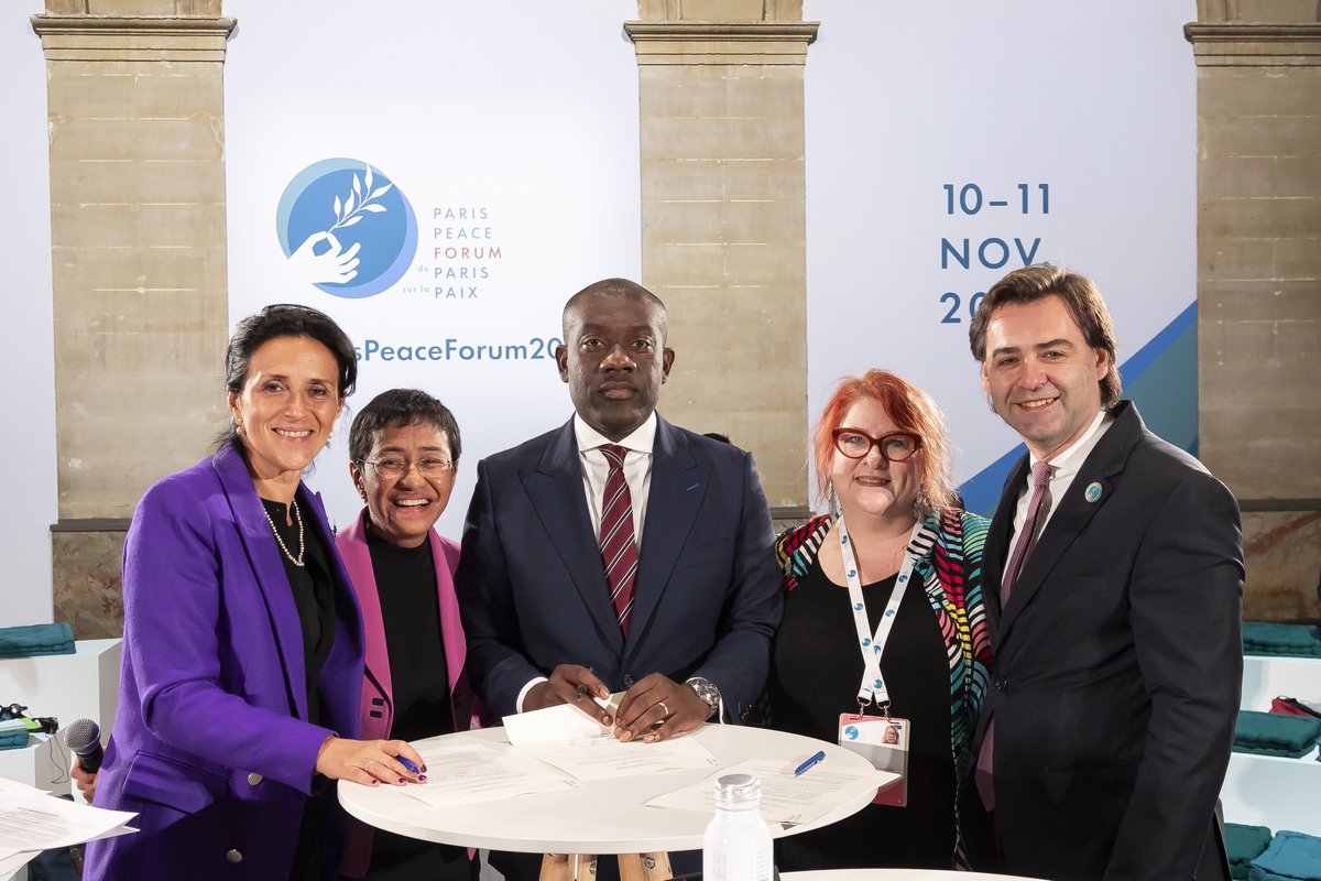 In a ceremony at #ParisPeaceForum2023 earlier today, the Governments of Ghana, Moldova, and France affirmed their support for the International Fund by approving its Statutes and formally appointing its Board of Directors. ➡️ Read more here: ifpim.org/resources/glob…