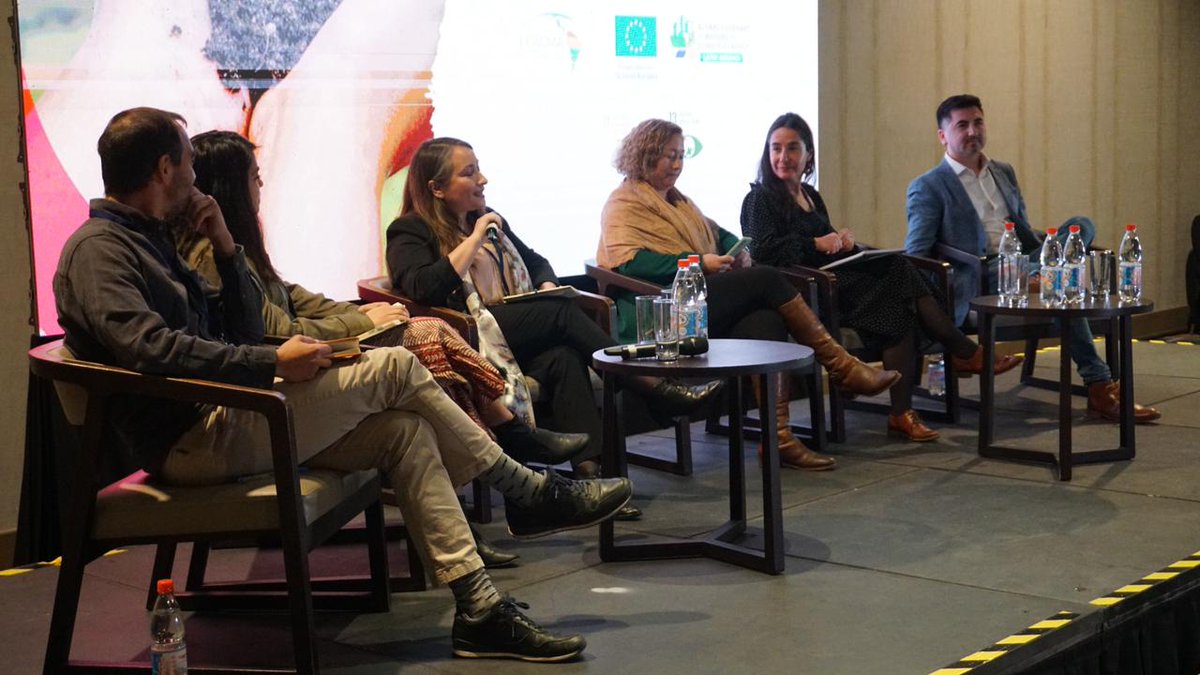 <a href="/AChMChile/">ACHM Asociación Chilena de Municipalidades</a> <a href="/UEenChile/">UE en Chile 🇪🇺</a> <a href="/CarolinaLeitao/">Carolina Leitao</a> <a href="/MMAChile/">Ministerio del Medio Ambiente</a> <a href="/muniancud/">Municipalidad Ancud</a> 🥇Importante entrega de medallas con <a href="/AChMChile/">ACHM Asociación Chilena de Municipalidades</a> <a href="/UEenChile/">UE en Chile 🇪🇺</a>

<a href="/PactodeAlcaldes/">Pacto Global de Alcaldes - América Latina (GCoM)</a> entregó medallas a la Adaptación climática, Mitigación de gases y de absoluta Conformidad con el Pacto Global de Alcaldes ♻️

🏆<a href="/Gob_Santiago/">Gobierno de Santiago</a>
🏆<a href="/municipiotemuco/">Municipalidad Temuco</a>
🏆<a href="/Muni_provi/">Muniprovi</a>
🏆<a href="/Muni_Indep/">Municipalidad de Independencia</a>
🏆<a href="/penalolen/">Peñalolén</a>