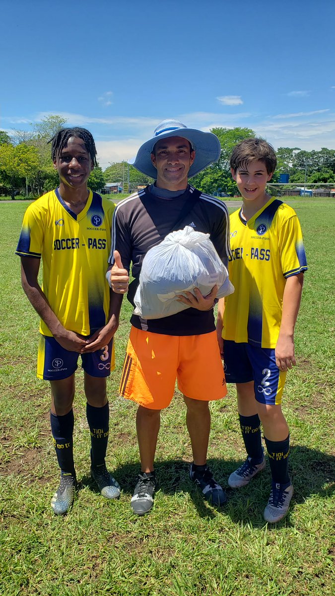 Soccer_Passport's tweet photo. Blessings flow! We are always thankful to grace the field with our opponents. #thankyou #puravida #soccerplayers #soccerpassacademy #soccerpass #leadstoyourgoals https://t.co/AoOfUwgAGj