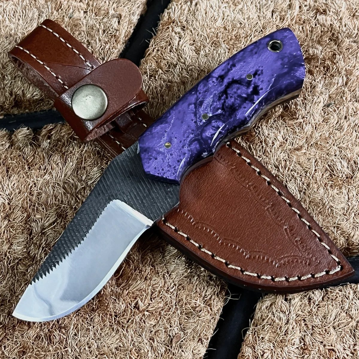 ashgearscanada's tweet photo. ASH CB43 Custom Handmade Real Rasp Steel Cowboy bull cutter Knife 7 Inches

· Overall length: 7"
· Blade length: 3.25"

https://t.co/GAenFhTHep

#HandmadeKnives #RaspSteel #CowboyKnife #BullCutter #KnifeCollector #OutdoorAdventure #ArtisanCraftsmanship #UniqueBlades #Ashgears https://t.co/WbKnap318p
