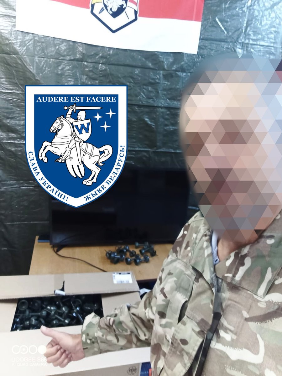 emsi_eman's tweet photo. Another batch of fins and periscopes delivered to Soldiers. This time to @westbatt 🫡👍 #WildBees #NAFO https://t.co/ePnVAEGmBw