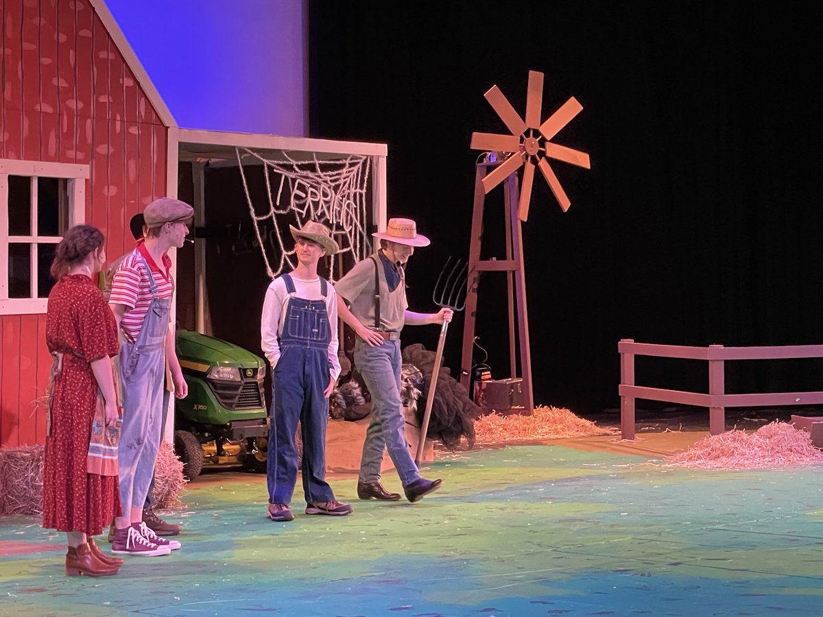 DebbieJax's tweet photo. Don’t miss the opening night of the beloved classic “Charlotte’s Web” on stage TONIGHT at 7:00 pm! Get tickets on https://t.co/1IeoKbZlDT or at the door while supplies last! https://t.co/KIPNRvVOGI