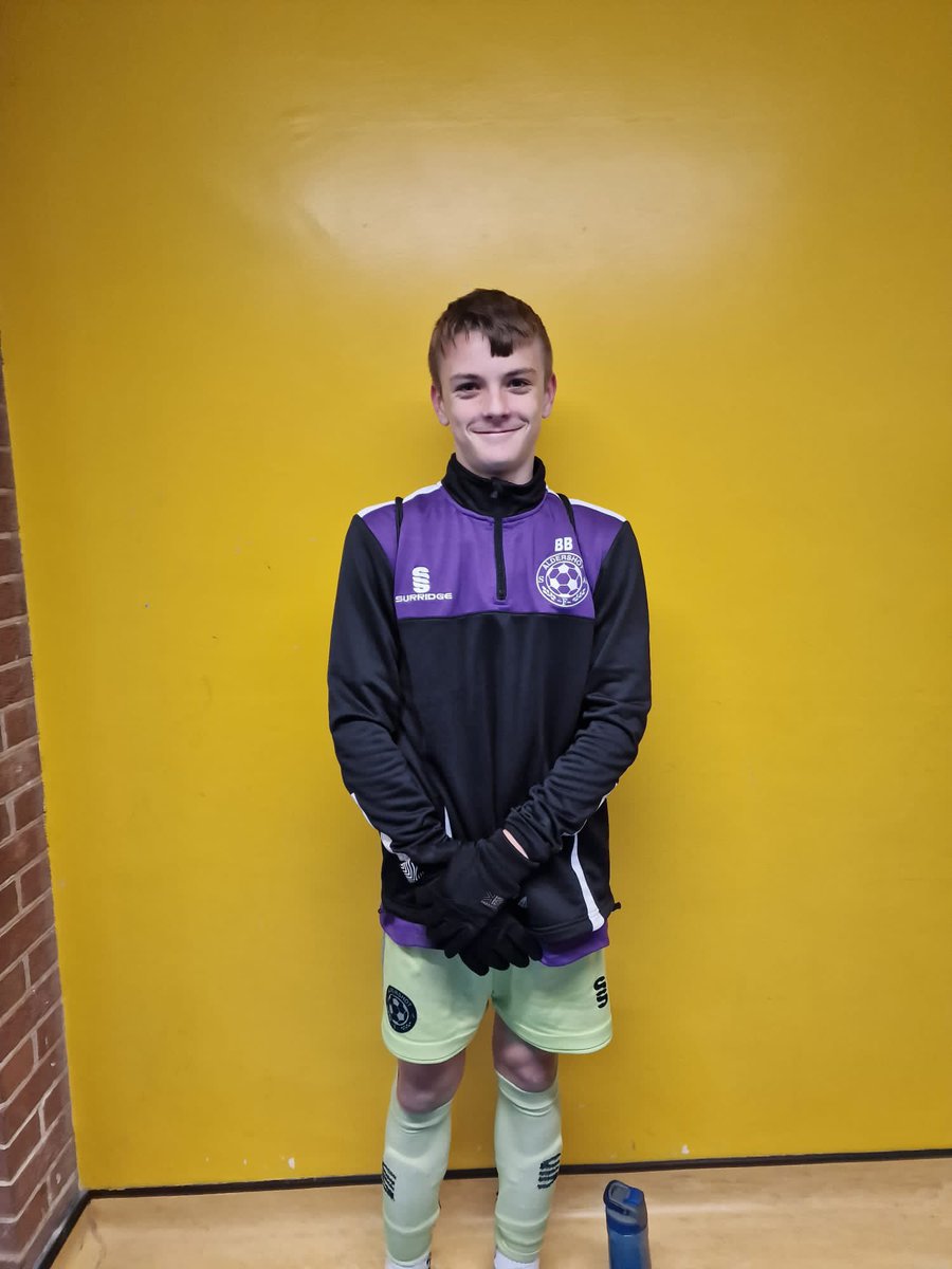 AShotSchoolsFA's tweet photo. A big win tonight for the 13s v Slough in the U13 Champions Cup. A stunning hat trick from Ethan, two from Jamie including a scissors kick, two from Jack, Chase &amp; Orlando completed the scoring with Brandon POM. A superb job by the squad tonight! @SchoolsFootball https://t.co/hYn9Vbj20E