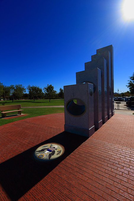 Rainmaker1973's tweet photo. Every Veterans Day, November 11 at exactly 11:11 am, the sun aligns perfectly with the Anthem Veterans Memorial in Anthem, Arizona https://t.co/394xChS1oN