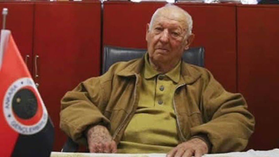 Hasan Amca sen Gençlerbirliği’nin varlığının, sevgisinin ve kültürünün ta kendisi idin. Mekanın Cennet olsun.🙏❤️