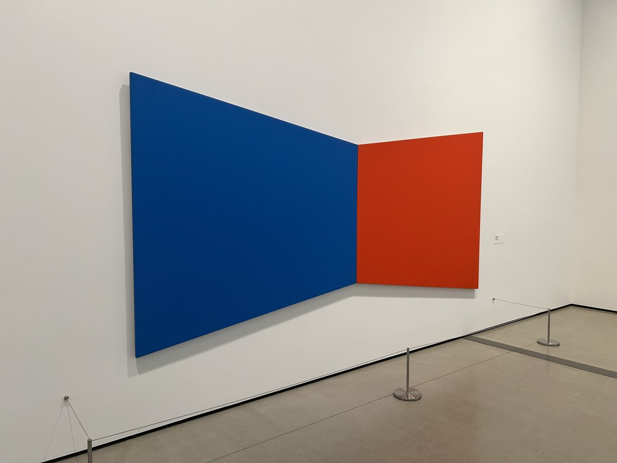 It’s a nice day for the museum… #ellsworthKelly #thebroad
