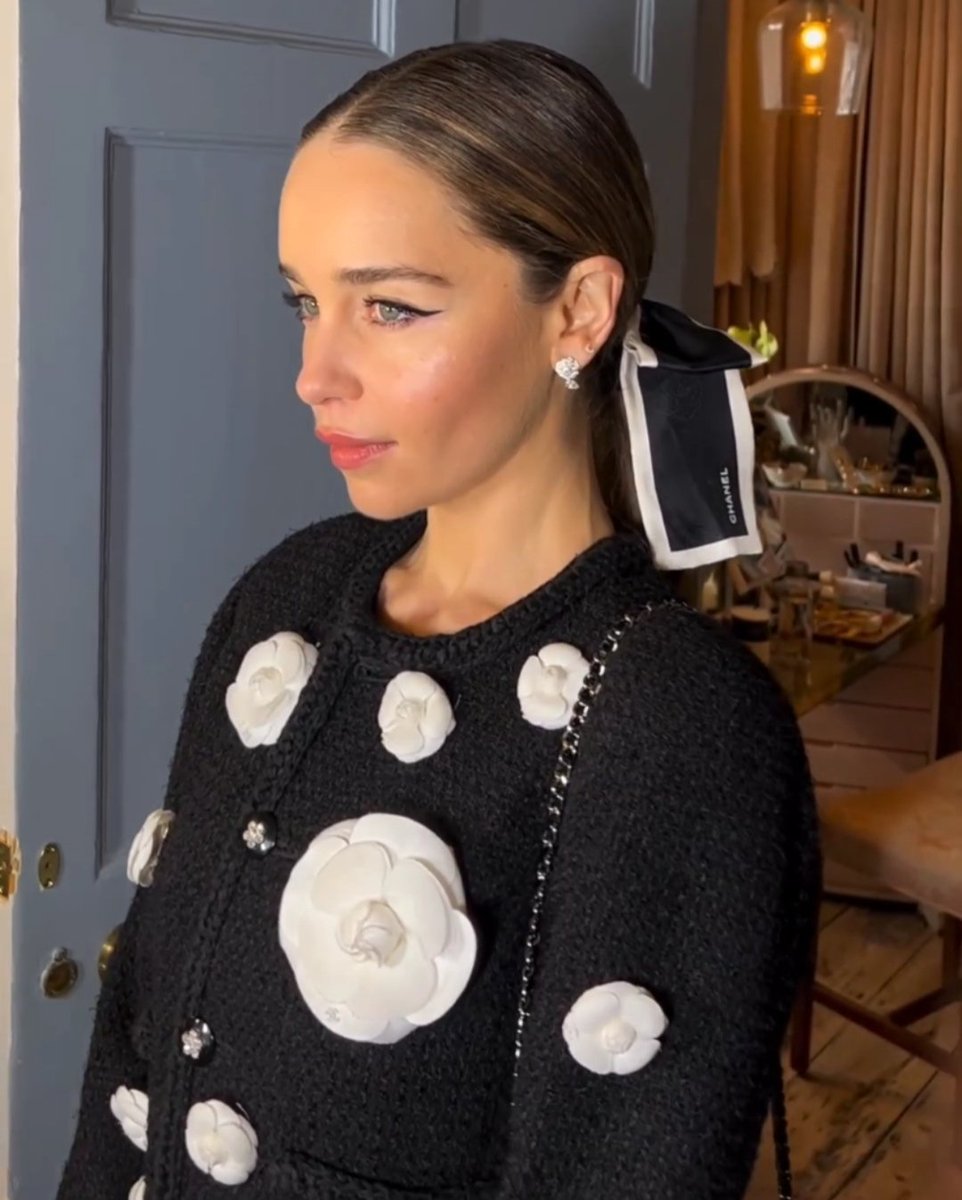 ClarkeDaily's tweet photo. She is so fine. 😩 https://t.co/VchvXu2RiP
