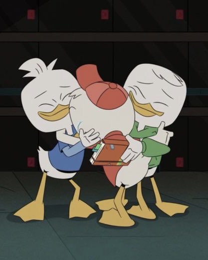 laz_kay_'s tweet image. “Would we still be siblings in another universe?”
“Of course”