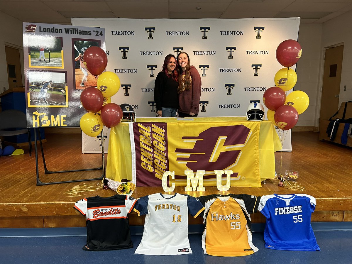 Congrats @LondonW55 for your signing to play for @CMUSoftball! You’ve made us so proud!