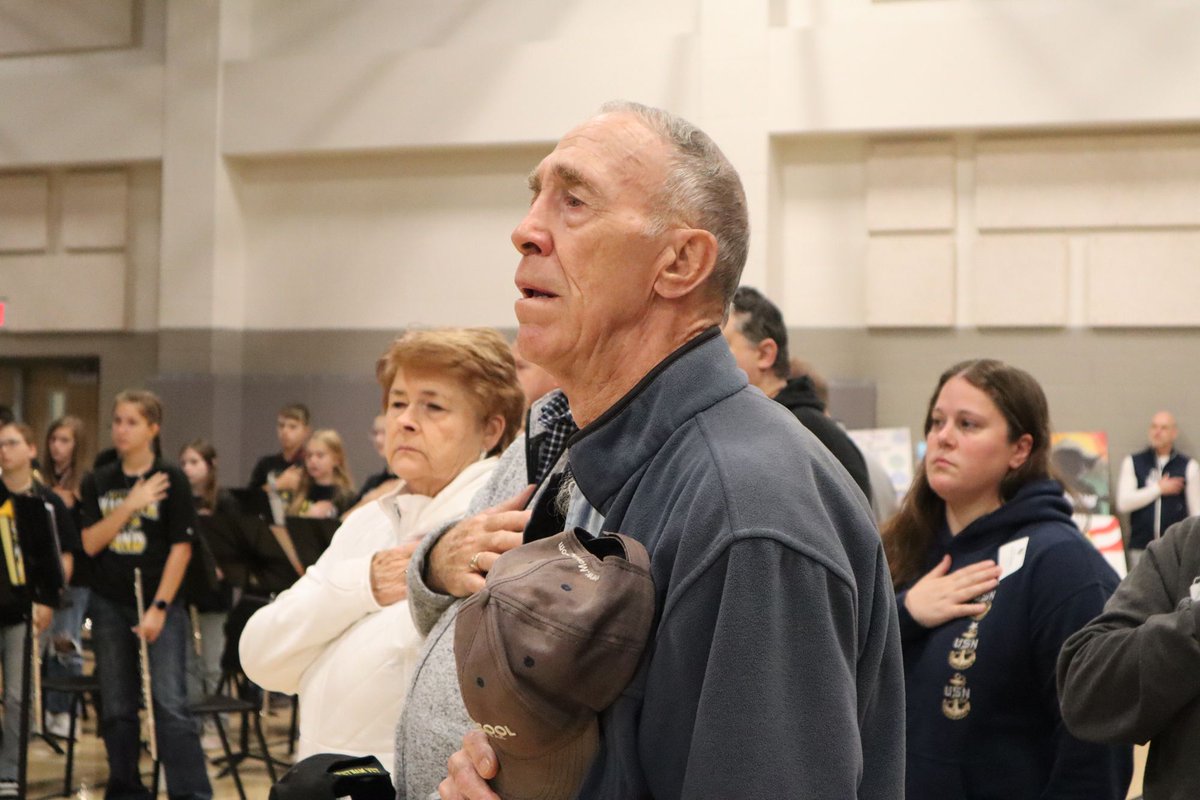 Wellborn_MS's tweet photo. ￼🇺🇸Our Warhawks honored our incredible Veterans who graced our Veterans Day assembly today. Your bravery and sacrifice inspires us all. I heartfelt thank you to a Fine Arts scholars for their performances. You’re truly talented! ￼#VeteransDay #WMSwarhawks #successCSISD 🎻🎨🎺 https://t.co/s27qIZXzmh