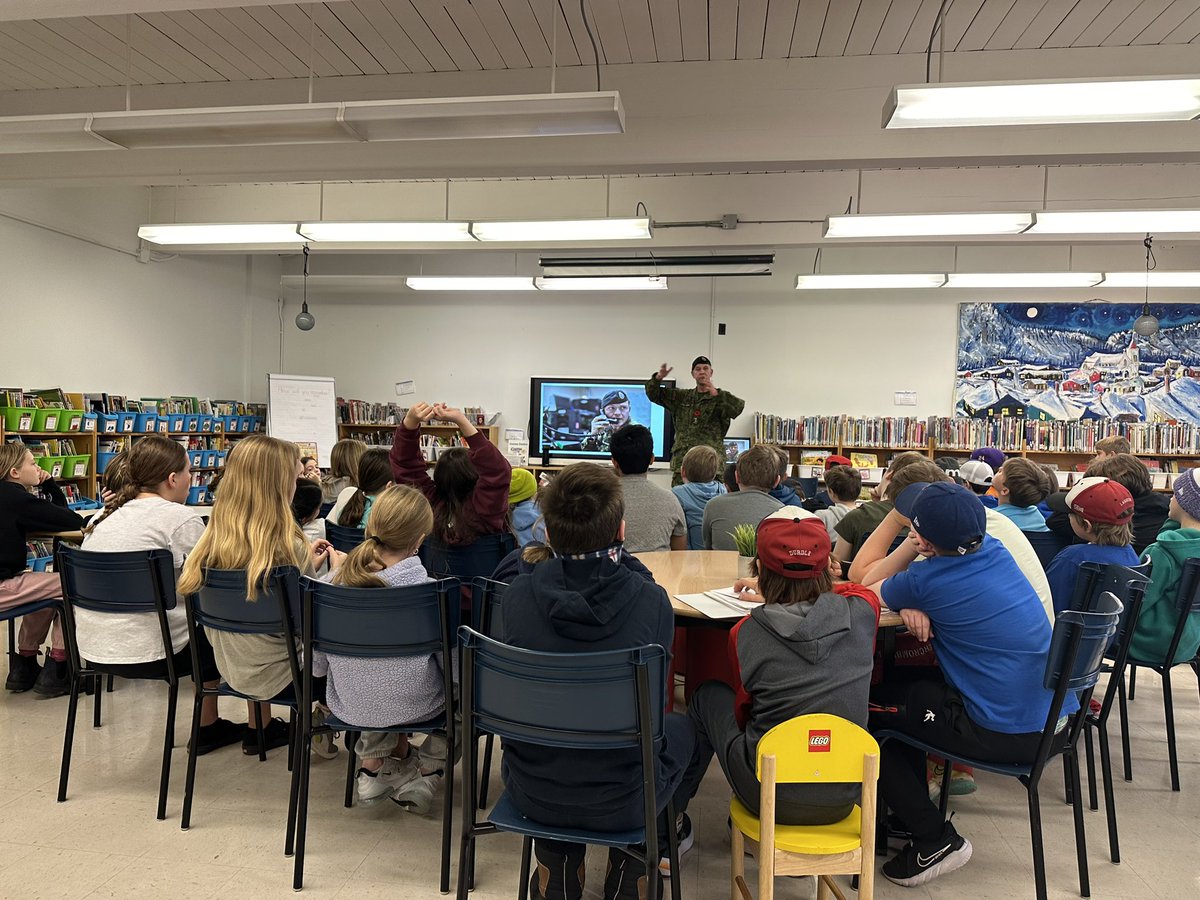 St.Francis of Assisi School tweet media