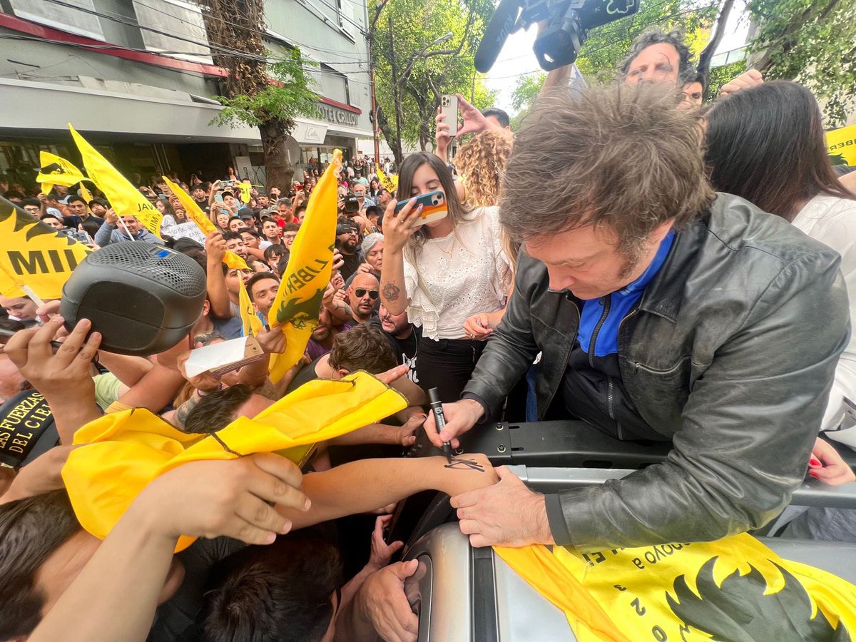 Ayer acompañamos a <a href="/JMilei/">Javier Milei</a> en su paso por Mendoza de cara al balotaje del 19 de noviembre 🦁

Tenemos la opción de un cambio, de un modelo que derrote al kirchnerismo que tanto daño nos ha hecho. Este 19 es con La Libertad Avanza 💪
