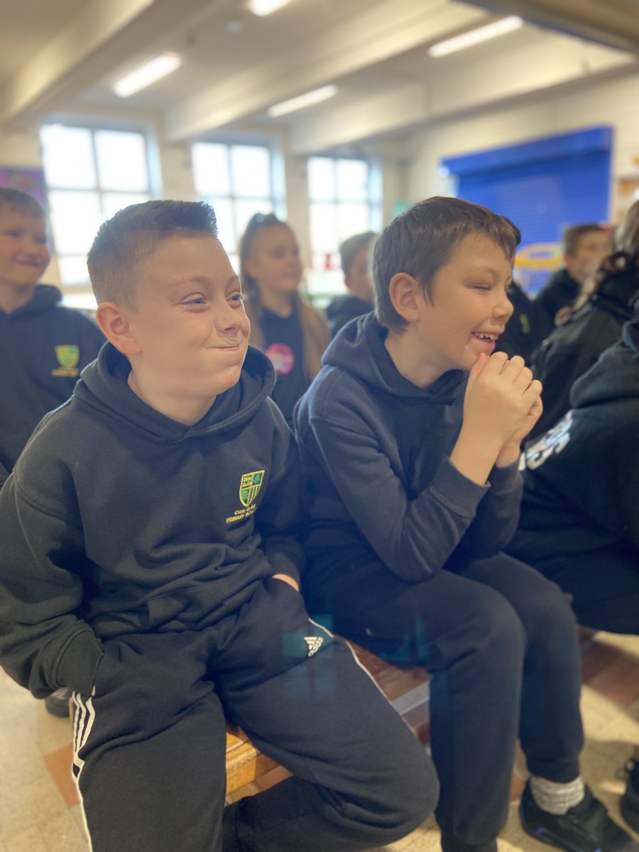 <a href="/Bowtieeducation/">BOW TiE Theatre Company</a> Thank you very much for the fantastic show &amp; workshops about the history of Wales ‘in 45 minutes’. It was an experience for all, filled with bilingualism, Welsh history &amp; drama! Diolch am hyn! Roedd hi’n ardderchog! #CGPHum #CGPWelsh #CGPArt #CGPCom #CGPLang SI