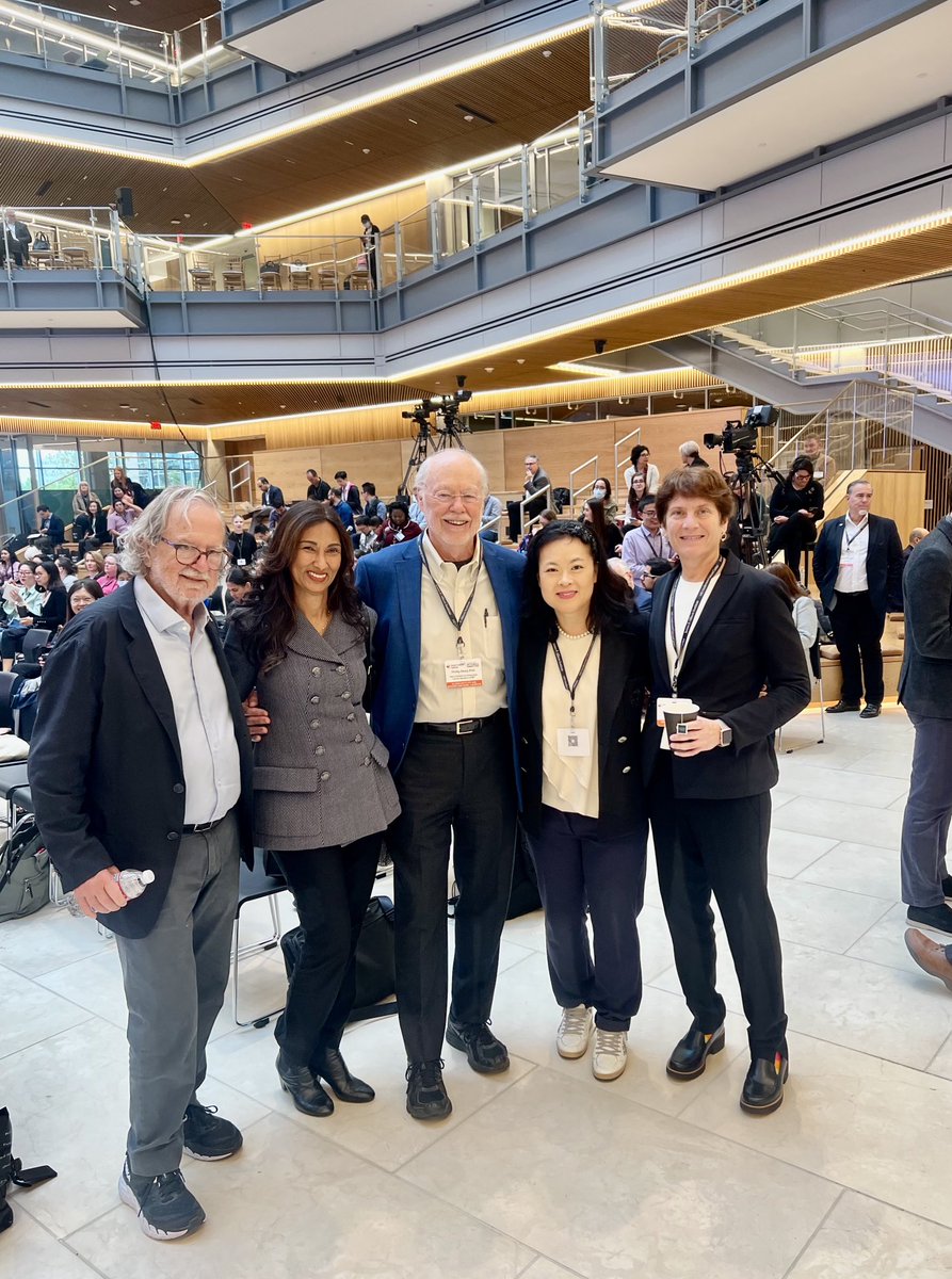 BettyKimLab's tweet image. Highlight of my career.
James Allison @NobelPrize Medicine 2018,
Phil Sharp @NobelPrize Medicine 1983,
Carolyn Bertozzi @NobelPrize Chemistry 2022, @PamSharmaMDPhD #Mentor. #Inspiring. @MDAndersonNews #oncsurgery