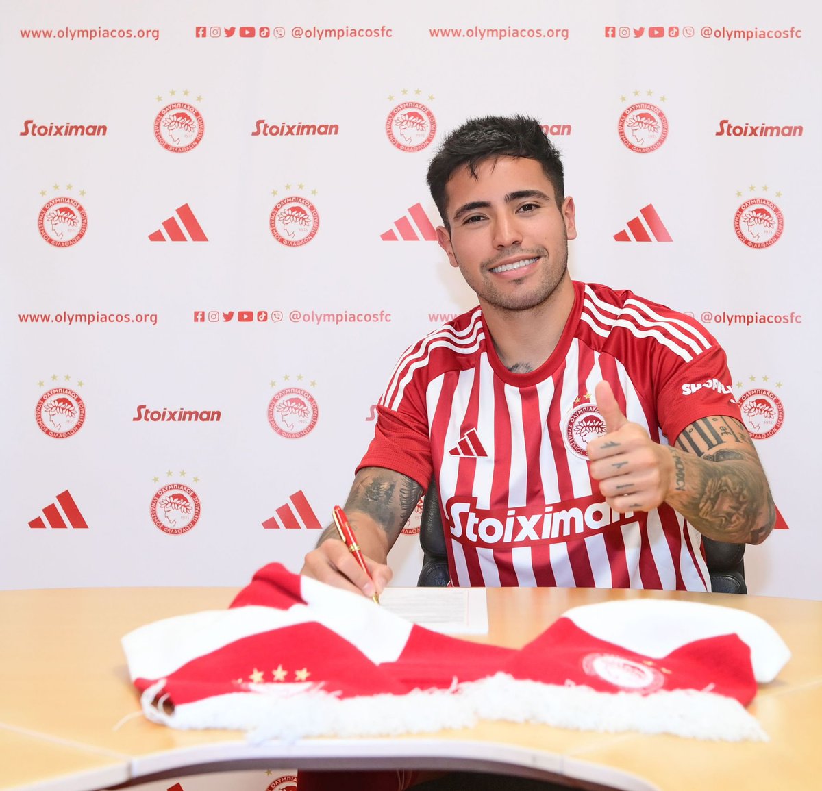 GerGarciaGrova's tweet photo. 🚨(EXCLUSIVO) Francisco Ortega, lateral izquierdo de #Olympiakos, CONVOCADO por Lionel Scaloni por 🇦🇷 para enfrentar a 🇧🇷 y 🇺🇾. 

ℹ️Junto a @gastonedul https://t.co/ggwbxUYk2y