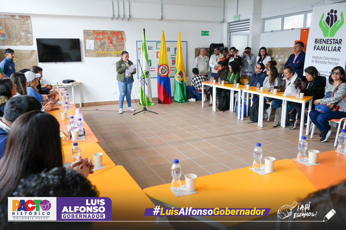 LuisAlfonsoEsc's tweet photo. En #Nariño trabajamos para que los jóvenes estén conectados con sus sueños.

Acompañamos inauguración de Casa de la Niñez y la Juventud Atrapasueños en el CAE Santo Ángel, donde 64 jóvenes podrán fortalecer sus proyectos de vida y contribuir a la construcción de paz. https://t.co/dOQ26H1Xm5