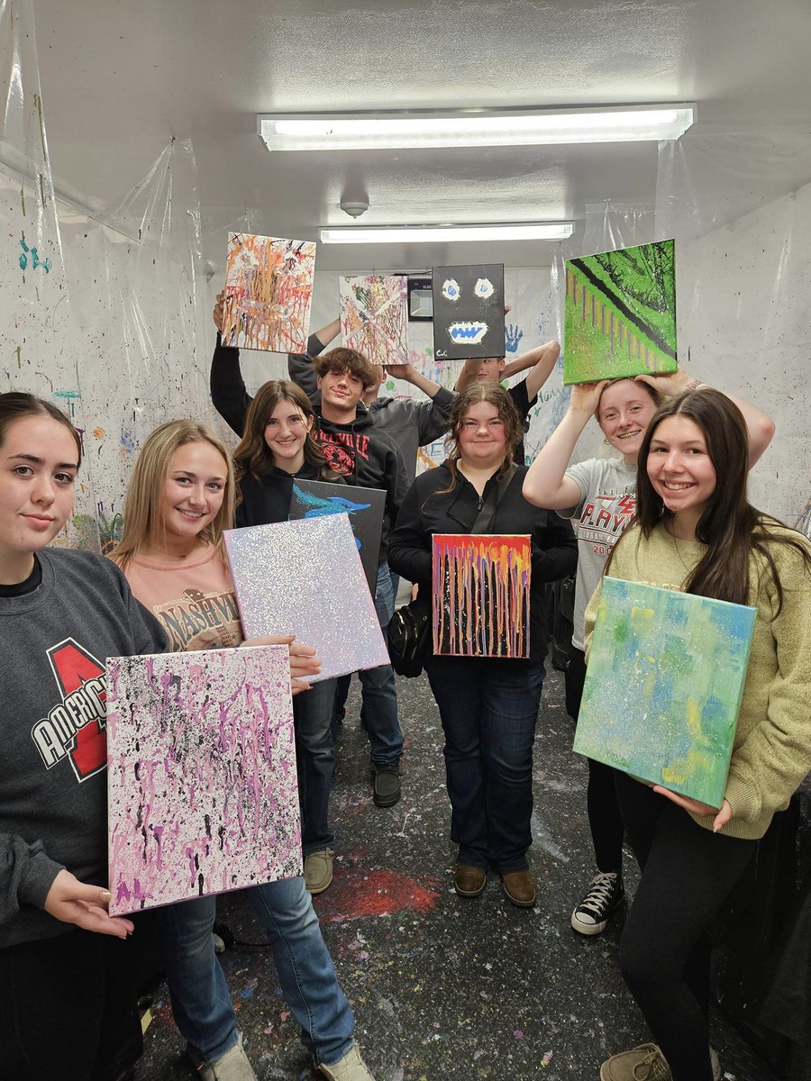 LetThereBeArt_'s tweet photo. We made SO many new friends!  Thanks for creating with us at Let There Be Art! https://t.co/JDcLmGZsyo