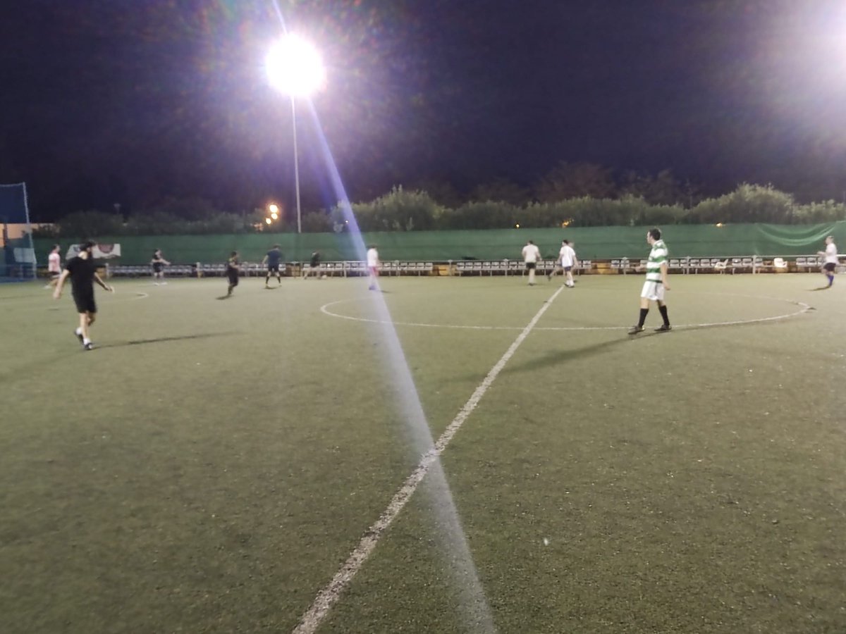 NorenaCd's tweet photo. La plantilla del CD Noreña sigue con su puesta a punto. Se aproximan nuevos retos #VamosCDNoreña https://t.co/Bx80hLXQAu