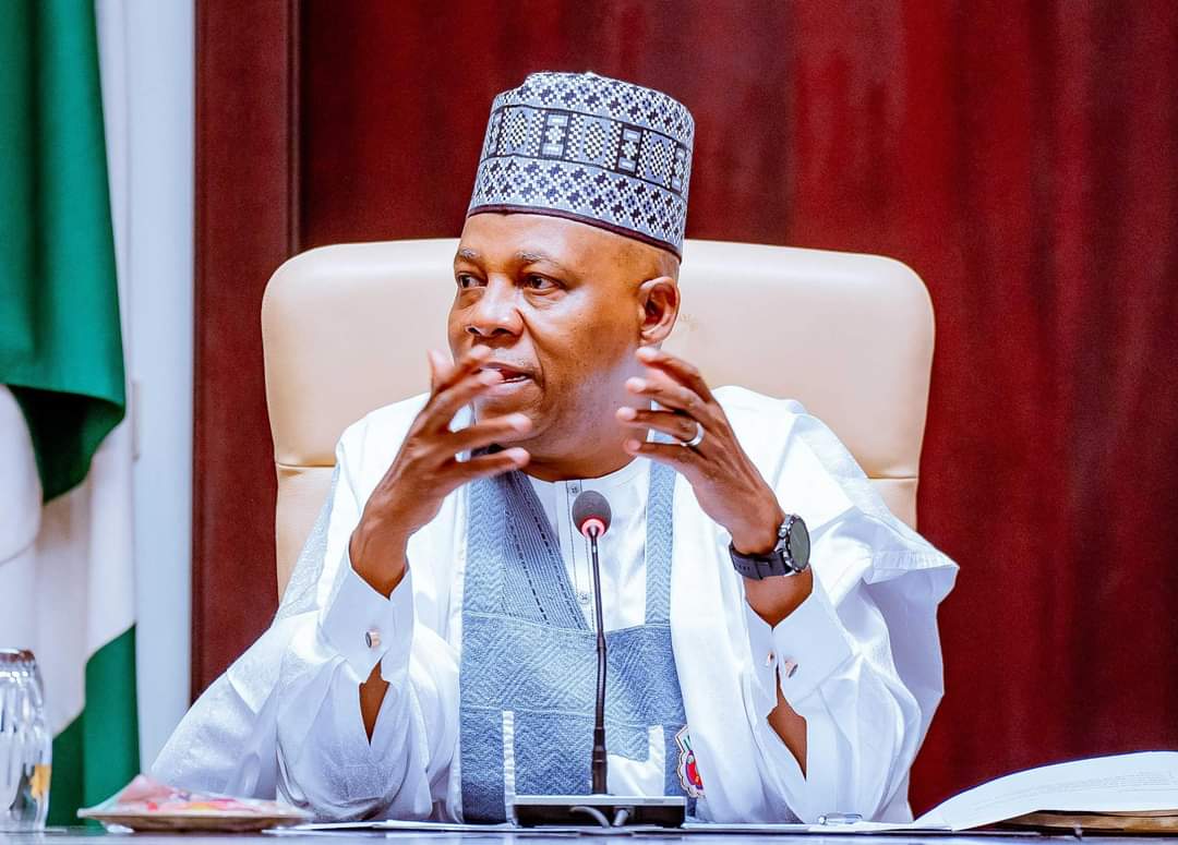 TeamKashim's tweet photo. STATE HOUSE PRESS RELEASE 

VP SHETTIMA, STAKEHOLDERS SET TARGETS FOR COP28 

Receive delegation from Global Energy Alliance Partnership at Presidential Villa

Determined to present a strong position that will benefit the country at the forthcoming COP28 Climate Change Conference https://t.co/MObPDbVear