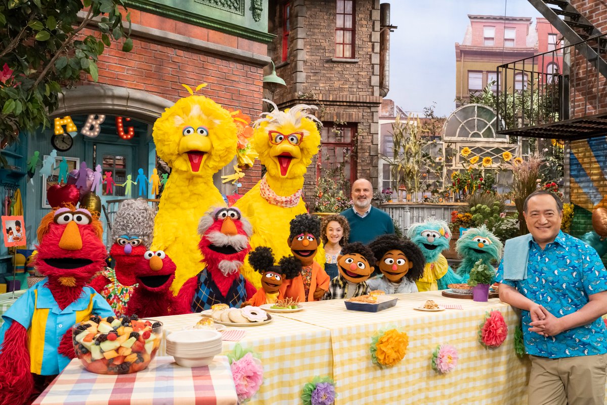 sesamestreet's tweet photo. 54 years ago today, Sesame Street premiered to help children grow stronger, smarter and kinder. Thank you for being a part of what makes our street special! What's your favorite Sesame Street memory? #SesameStreetDay https://t.co/jdeqXkYJ97