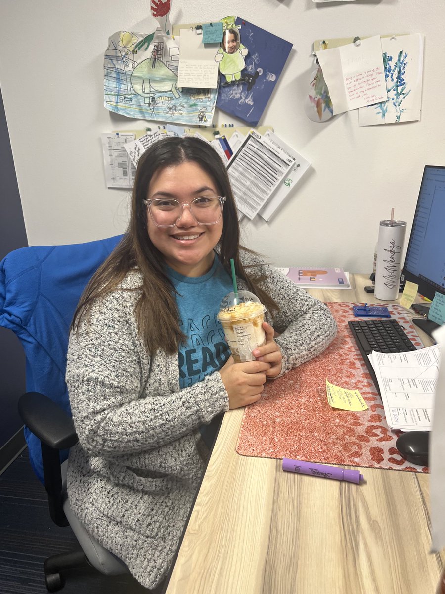 iLearn_DISD's tweet photo. Thank you to our lovely AP @LuisaH_MEd who surprised the whole staff with their favorite Starbucks drinks! We are so grateful to have you ❤️ #FortunateFriday #AttitudeOfGratitude https://t.co/DCn3RA3RVB