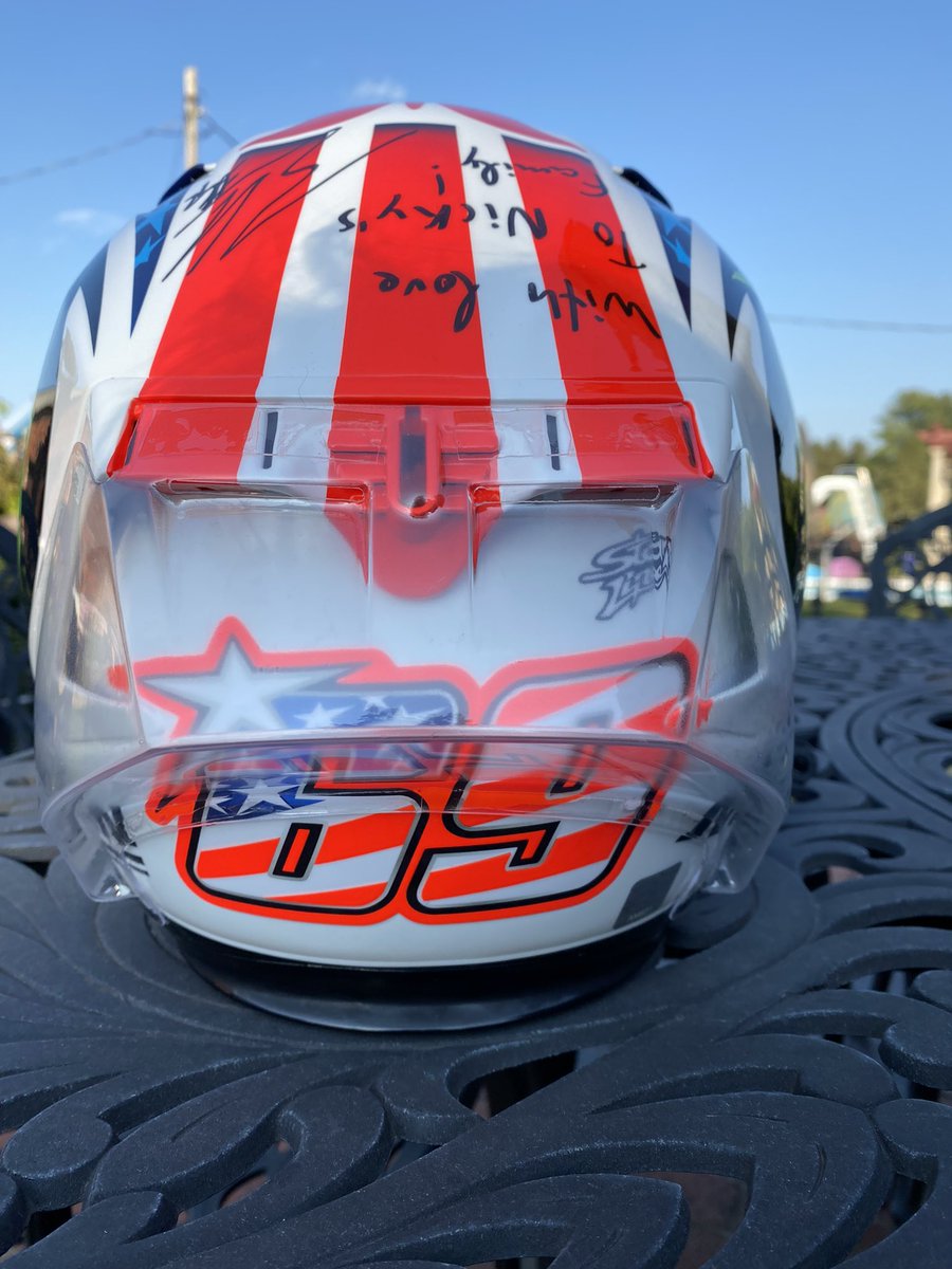 rogerhayden95's tweet photo. Thanks @Rins42 for giving the family his #69 helmet he wore at cota! We really appreciate the helmet and you honoring Nicky! #motogp #rideonekentuckykid #alexrins https://t.co/6AcylxKlhM