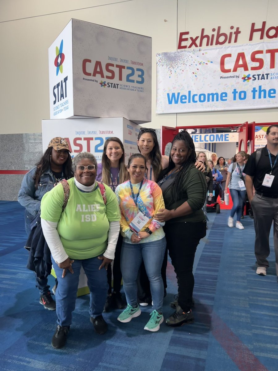 Comets take CAST! Loving all the new learning and collaborating occurring at the CAST Conference. <a href="/AliefScience/">Alief Science</a> #STATCAST23