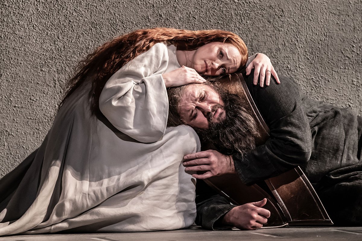 opermagazin's tweet photo. 👍 oder 👎 ? Unsere aktuellen Besprechungen jetzt online auf https://t.co/6gp99xXHfP.
➡️ #Jephtha am @RoyalOperaHouse London, #Götterdämmerung an der @operzuerich und die Rarität "L'amore dei tre re" am @teatroallascala.
(Fotos: 1. Marc Brenner, 2. Monika Rittershaus, 3. Brescia & Amisano)