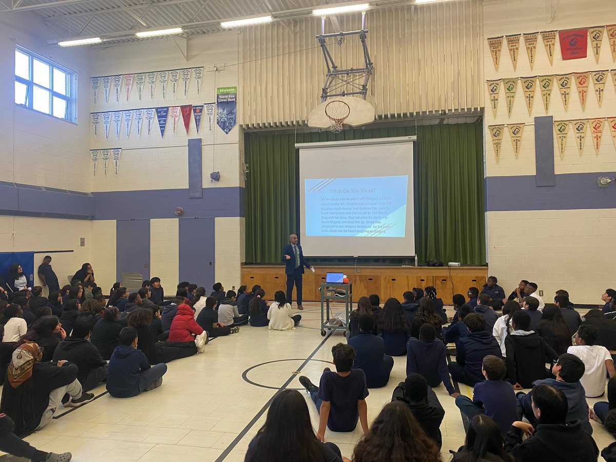 augustinetcdsb's tweet photo. Thank you, Superintendent Roy Fernandes for your informative and engaging Anti Racism presentation.  You have already made a huge impact on the St.Augustine school community! @TCDSB @Harris_Roseann1 @SgGrossi @idalipreti @Equity_TCDSB https://t.co/frZm0Q9HjL