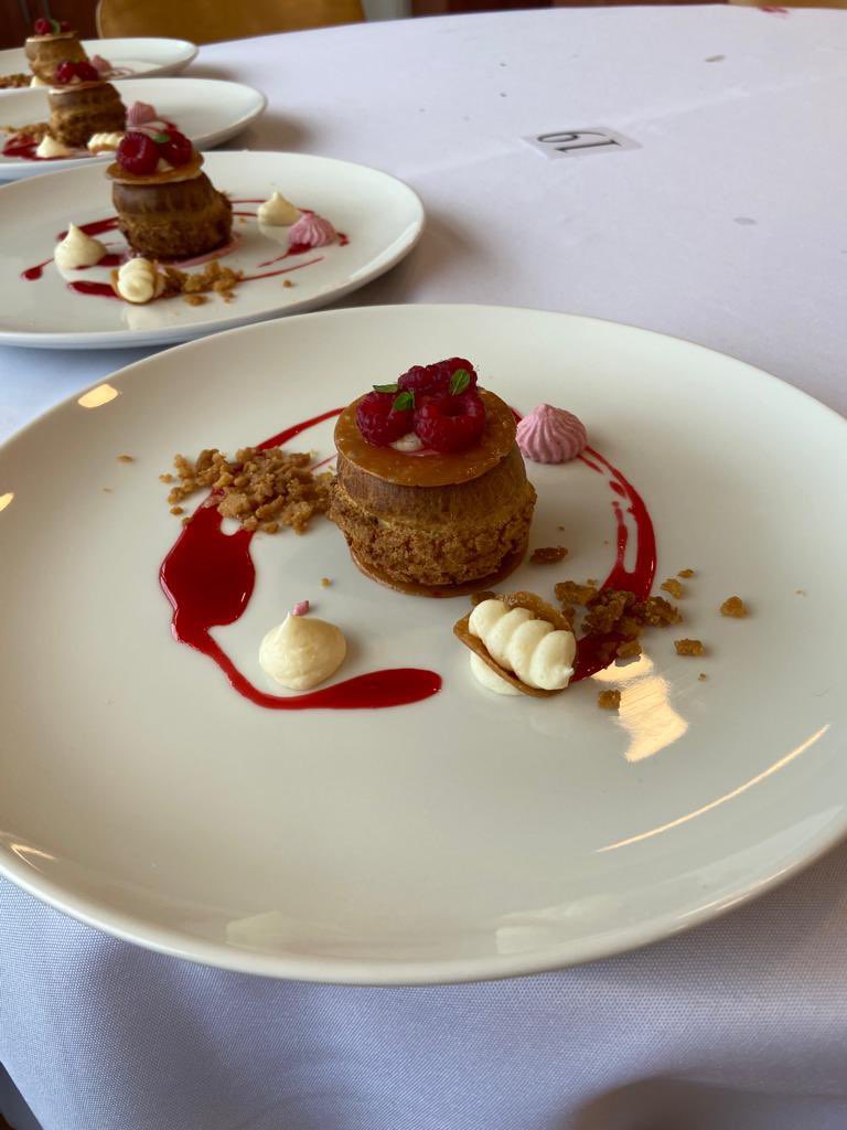 Some cracking news from #Vilnius tonight with Hannah Conroy <a href="/TourismHospDept/">Tourism & Hospitality Department, MTU Cork Campus</a> <a href="/MTU_ie/">Munster Technological University</a> winning a gold medal🥇 at the European Association of Tourism &amp; Hotel Schools 👩‍🍳 a phenomenal achievement with 24 teams from Europe’s finest competing in this category 👏👏