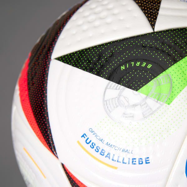 Footballtweet's tweet image. 🚨 OFFICIAL! The Adidas ball for EURO 2024. ⚽️

Do you like it? 🧐
