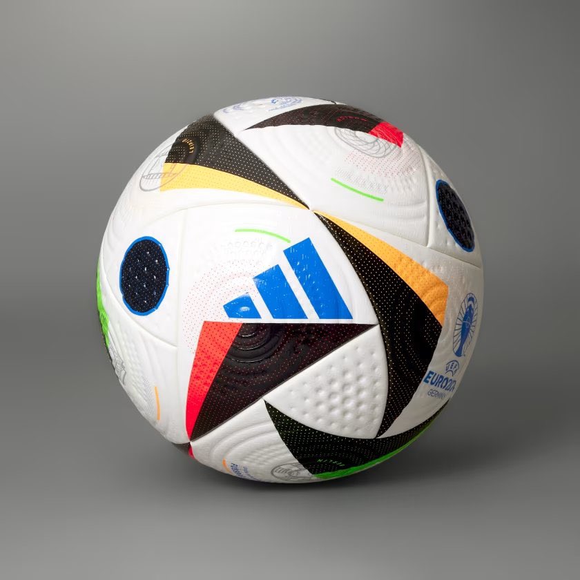 Footballtweet's tweet image. 🚨 OFFICIAL! The Adidas ball for EURO 2024. ⚽️

Do you like it? 🧐