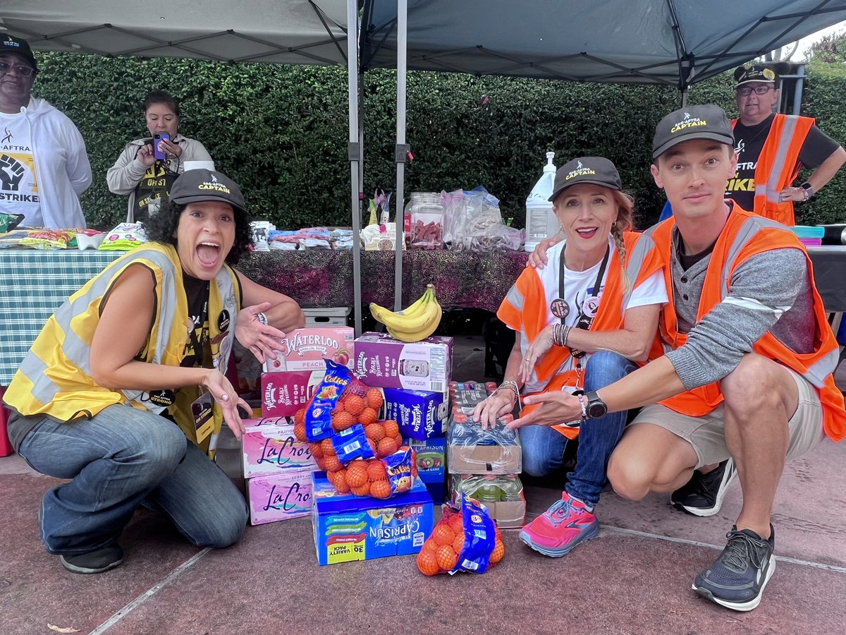 Pre-WGA Strike Support tweet media