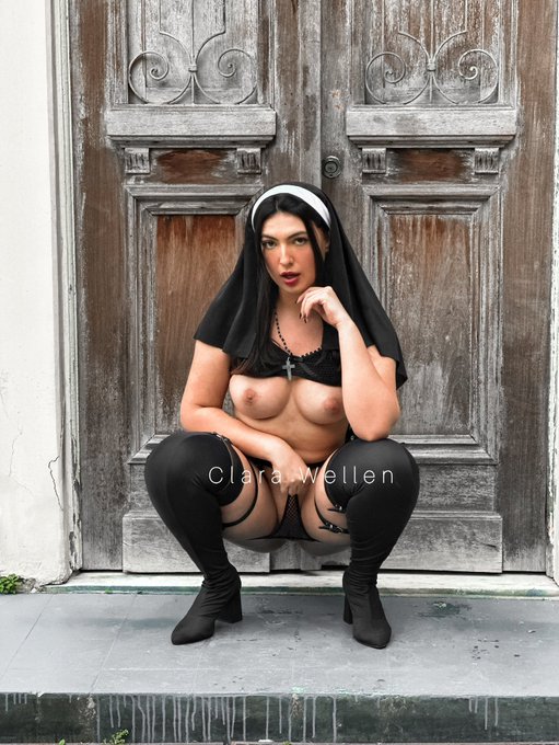Well behaved bitches rarely make history 🔥🩸  FREE/GR&Aacute;TIS >> https://t.co/aNq10AvMri https://t.co/5lX