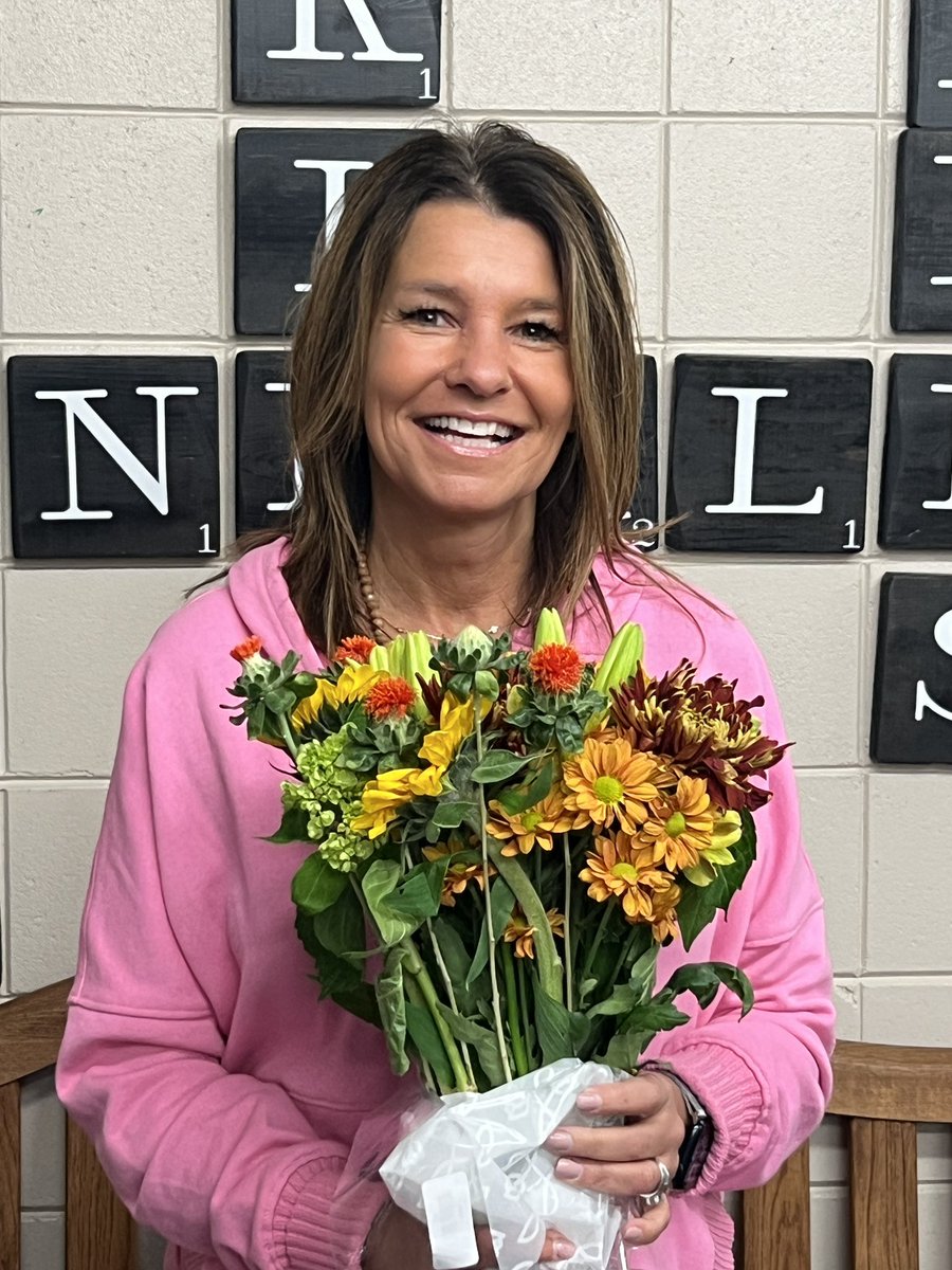 Congratulations Glendale Teacher of the Year winner Gina Schumacher!  You are an outstanding teacher who goes above and beyond every day for your students.  We appreciate you and your leadership!