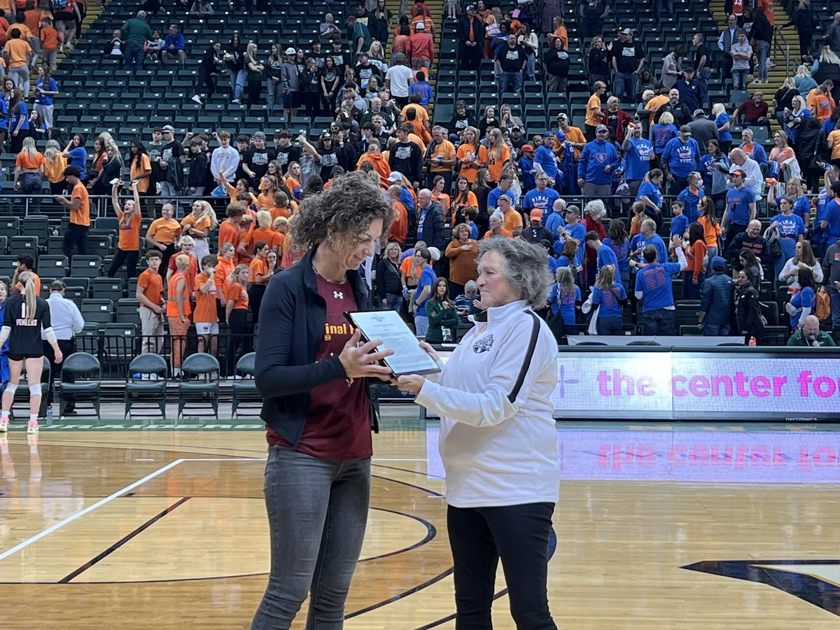 OHSVCA's tweet photo. The 2023 OHSAA &amp; The OHSVCA Jim Muth Sportsmanship, Ethics &amp; Integrity Award Winner - Diana Kramer from New Bremen High School https://t.co/8ytxkCfedu